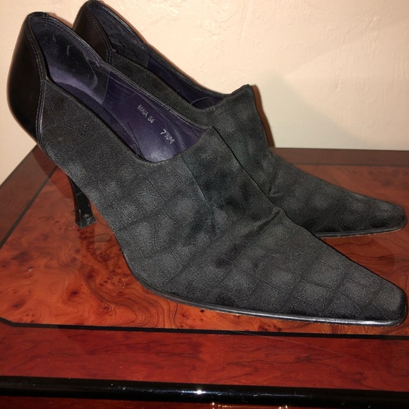 Donald J. Pliner Shoes - Donald Pliner Pumps